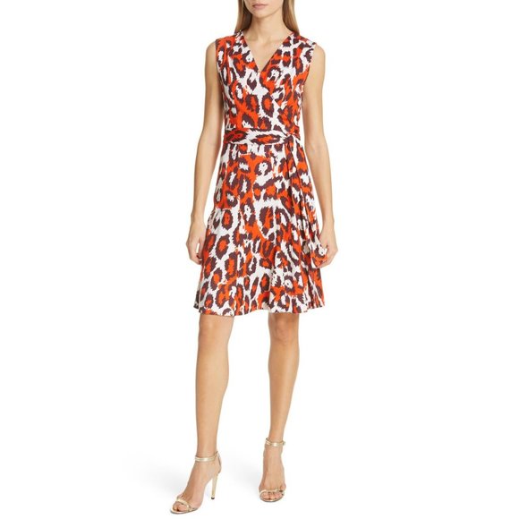 Womens Size 6 Diane Von Furstenberg DVF Jasmine Silk Wrap Animal Print Dress - Picture 2 of 9